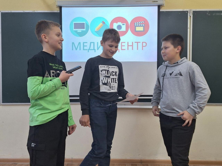 Медиа-группа школьного волонтерского отряда Первых.